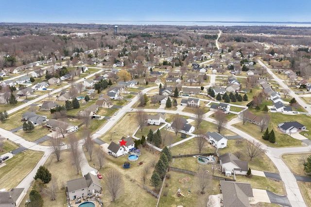 2277 REDPEPPER TRAIL, Suamico, WI 54313