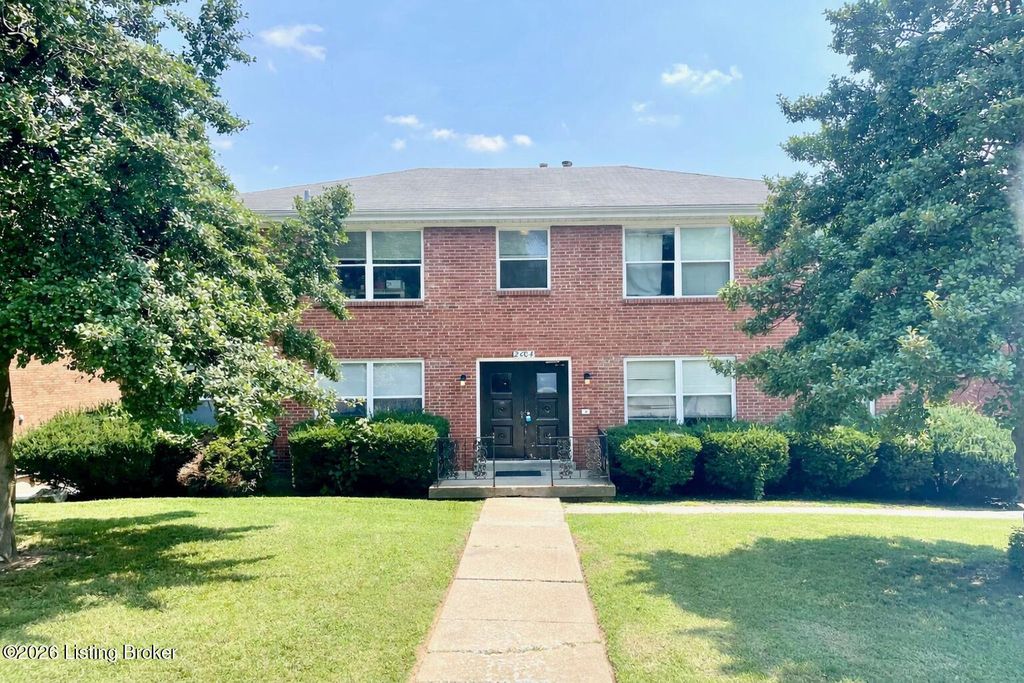 2004 Goldsmith Ln 3, Louisville, KY 40218