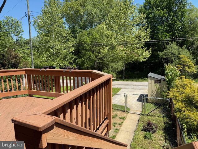 1049 WINSFORD RD, Baltimore, MD 21204
