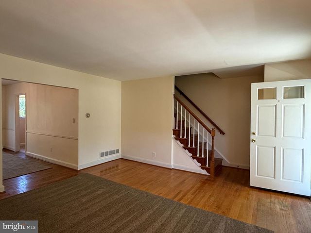 1049 WINSFORD RD, Baltimore, MD 21204