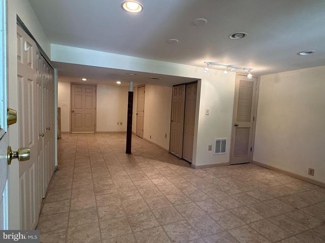 1049 WINSFORD RD, Baltimore, MD 21204