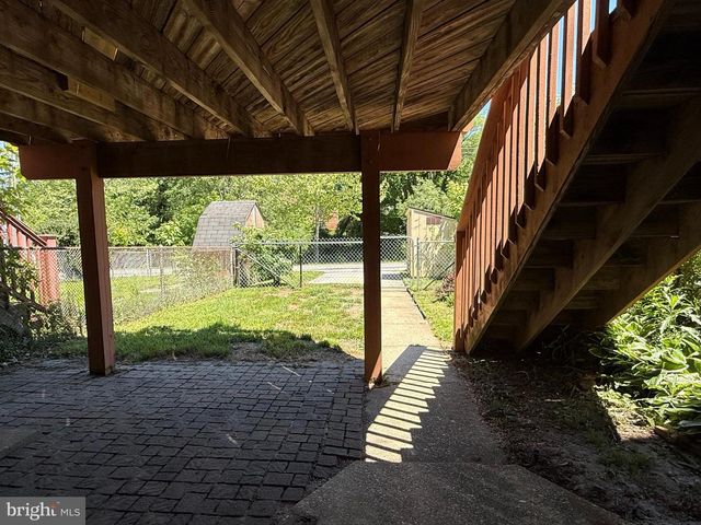 1049 WINSFORD RD, Baltimore, MD 21204