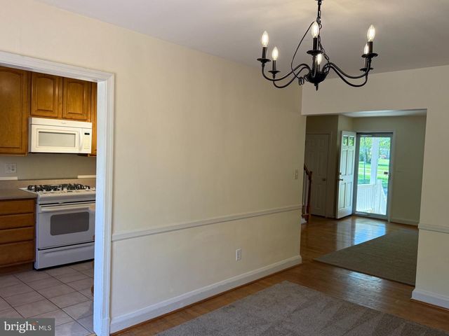 1049 WINSFORD RD, Baltimore, MD 21204