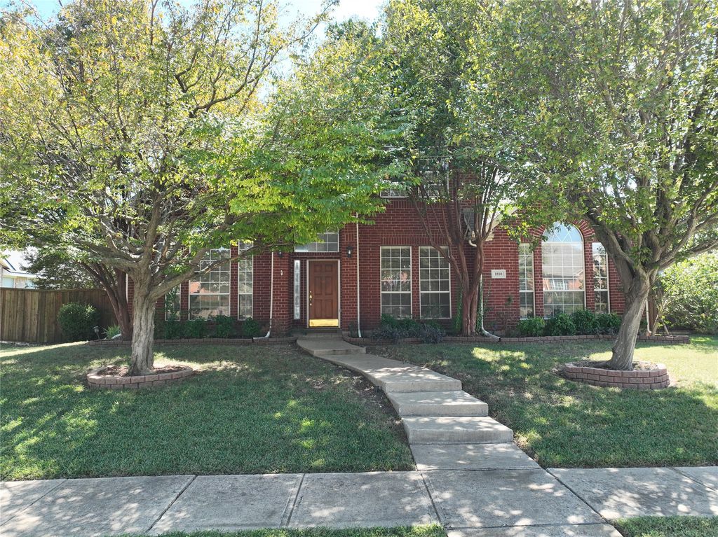 1810 Round Rock Drive, Allen, TX 75002