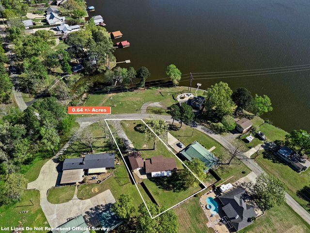 1641 W Lake Gladewater, Gladewater, TX 75647