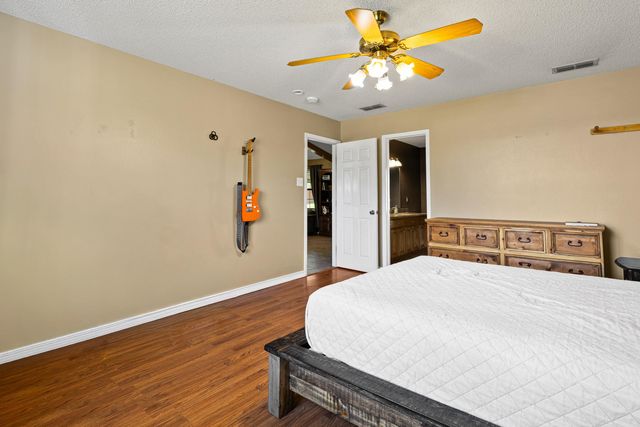 1641 W Lake Gladewater, Gladewater, TX 75647