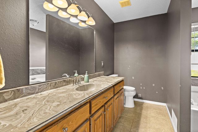 1641 W Lake Gladewater, Gladewater, TX 75647