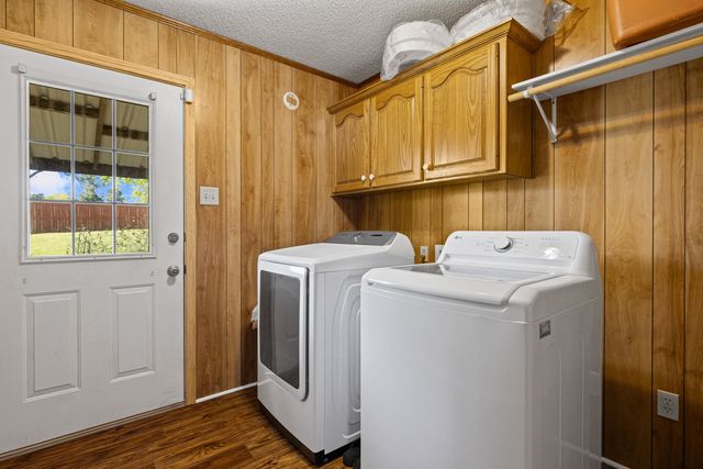 1641 W Lake Gladewater, Gladewater, TX 75647