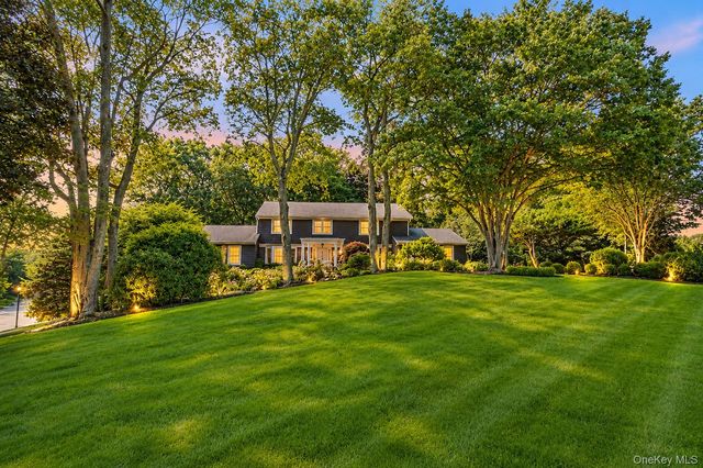 1 Winston Court, Dix Hills, NY 11746
