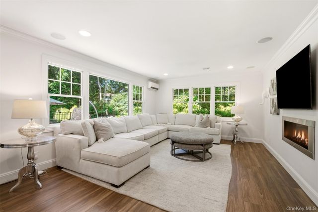 1 Winston Court, Dix Hills, NY 11746