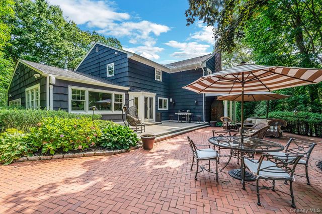 1 Winston Court, Dix Hills, NY 11746