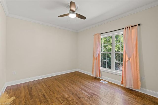 920 Fairway Avenue, Thomasville, NC 27360
