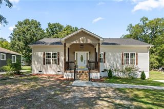 920 Fairway Avenue, Thomasville, NC 27360
