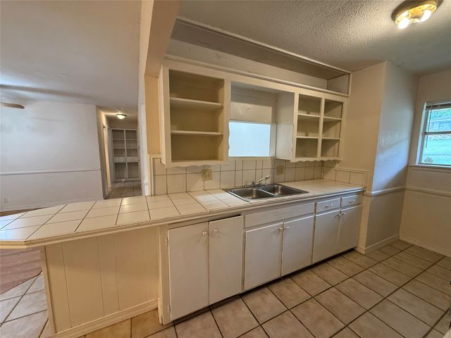 1238 Carla Street, Denison, TX 75020