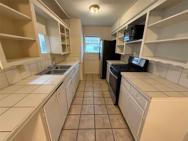 1238 Carla Street, Denison, TX 75020