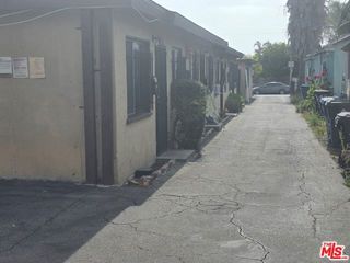 6021 11th Avenue, Los Angeles, CA 90043