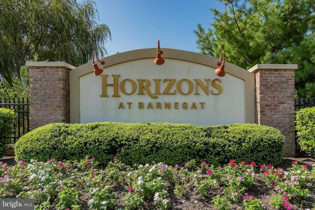 10 SALEM CT, Barnegat, NJ 08005