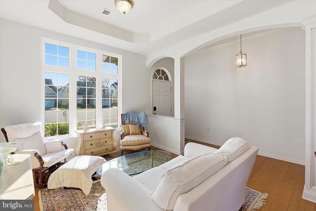 10 SALEM CT, Barnegat, NJ 08005