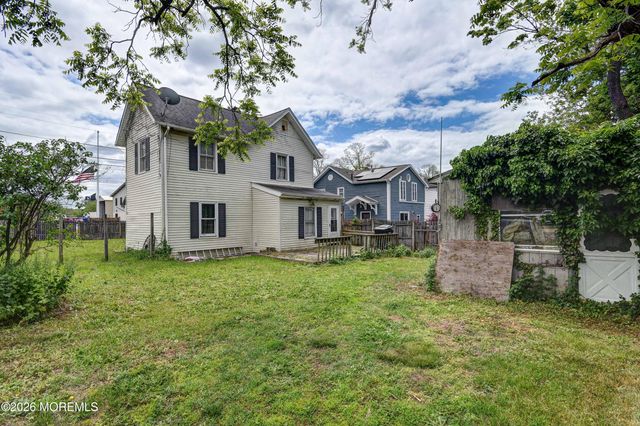 43 Center Avenue, Leonardo, NJ 07737