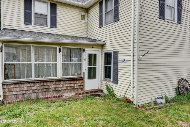 43 Center Avenue, Leonardo, NJ 07737