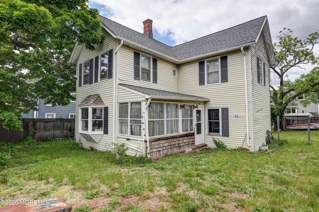 43 Center Avenue, Leonardo, NJ 07737