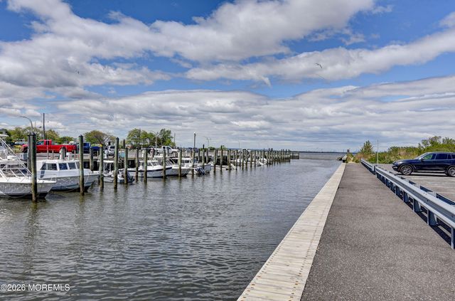 43 Center Avenue, Leonardo, NJ 07737