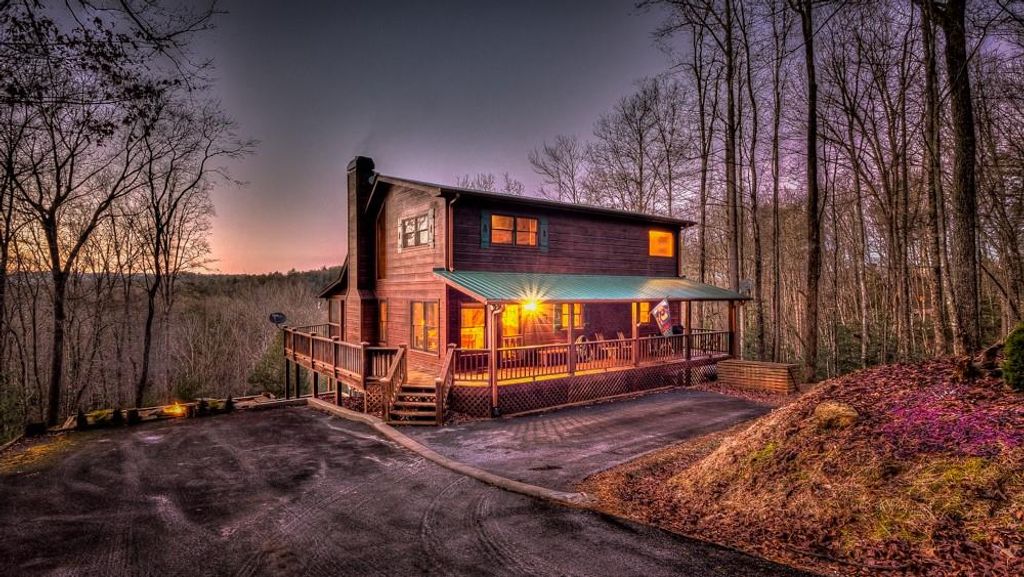 482 N Old Aska Road, Blue Ridge, GA 30513