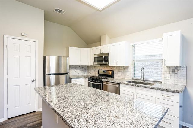 1722 Dominic Lane, Houston, TX 77049