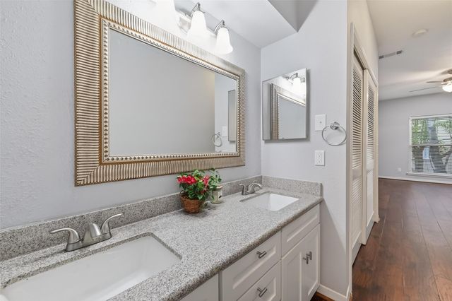 2100 Tanglewilde Street 740, Houston, TX 77063