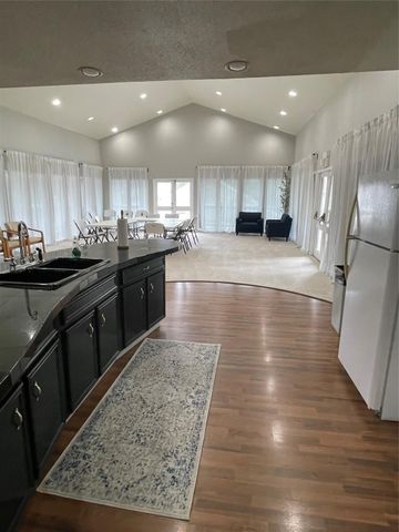 2100 Tanglewilde Street 740, Houston, TX 77063