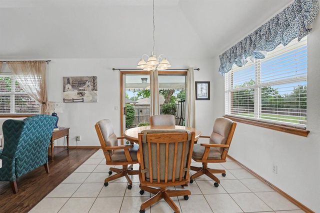 227 N Kelly Avenue, Edmond, OK 73003