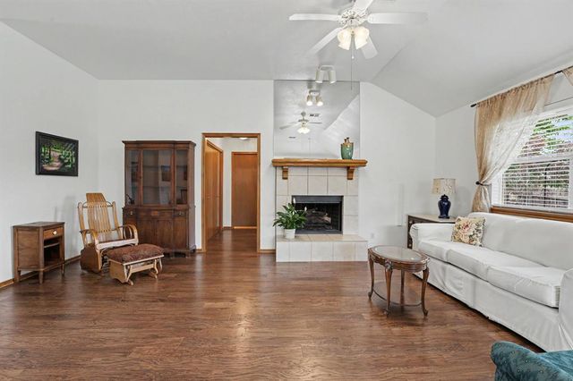 227 N Kelly Avenue, Edmond, OK 73003
