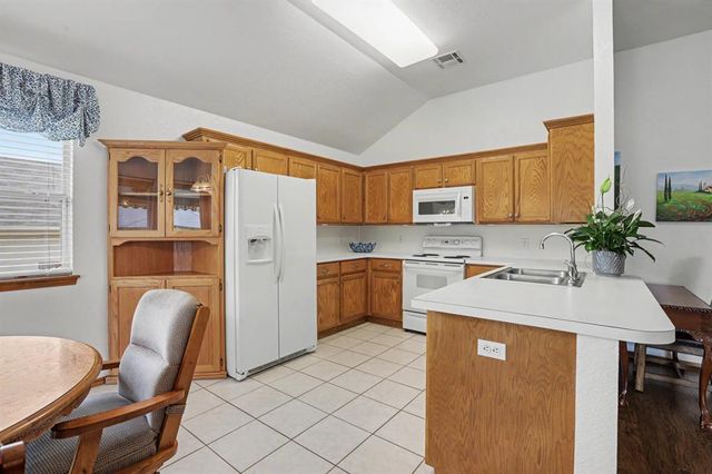 227 N Kelly Avenue, Edmond, OK 73003