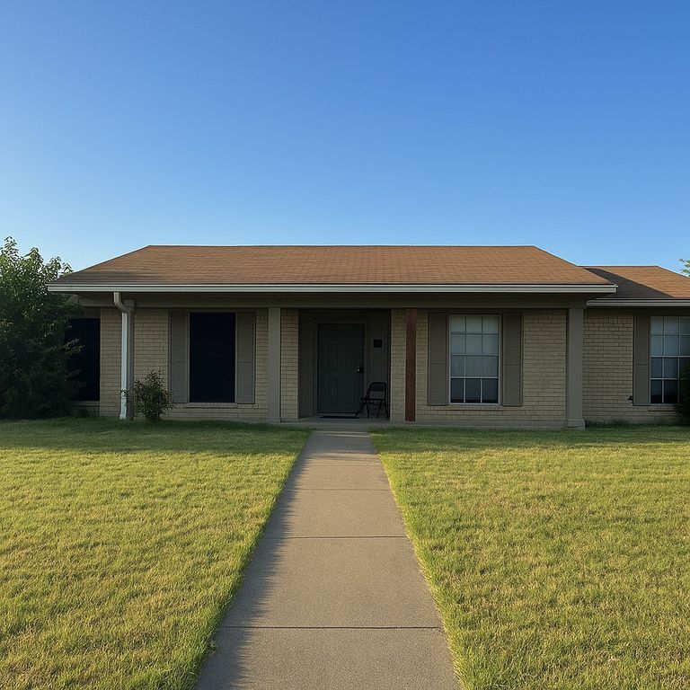 1013 Tracy Lane, Lancaster, TX 75134