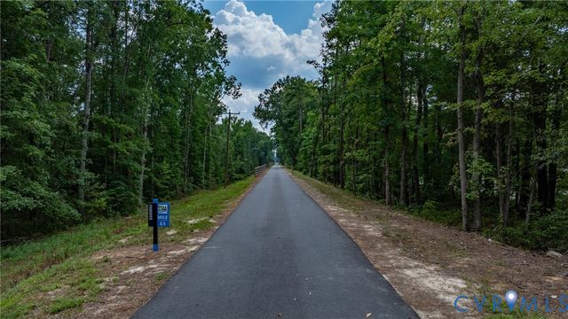 224 Lauradell Rd, Ashland, VA 23005