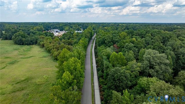 224 Lauradell Rd, Ashland, VA 23005