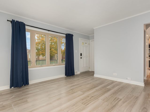 6415 S Leclaire Avenue, Chicago, IL 60638