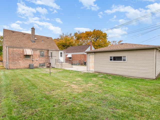 6415 S Leclaire Avenue, Chicago, IL 60638