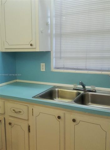 19080 NE 3rd Court 318, Miami, FL 33179
