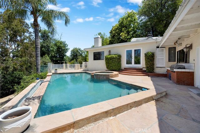 22309 Dolorosa, Woodland Hills, CA 91367