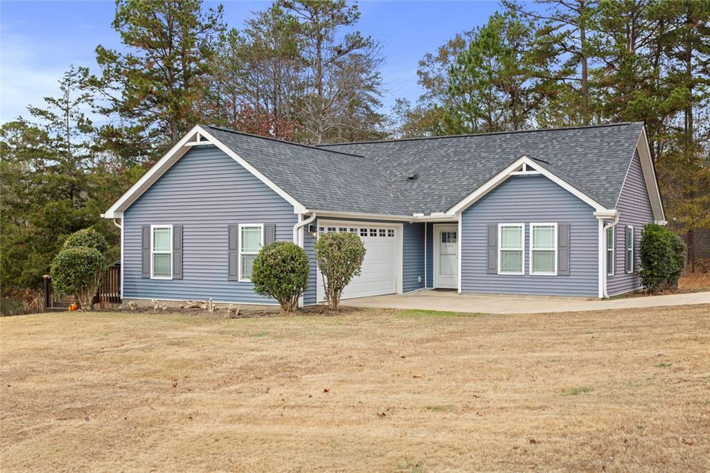 604 Revolutionary Drive, West Union, SC 29696