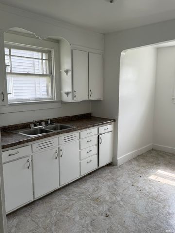 2006 Pontiac Street, Fort Wayne, IN 46806