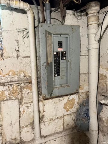 2006 Pontiac Street, Fort Wayne, IN 46806