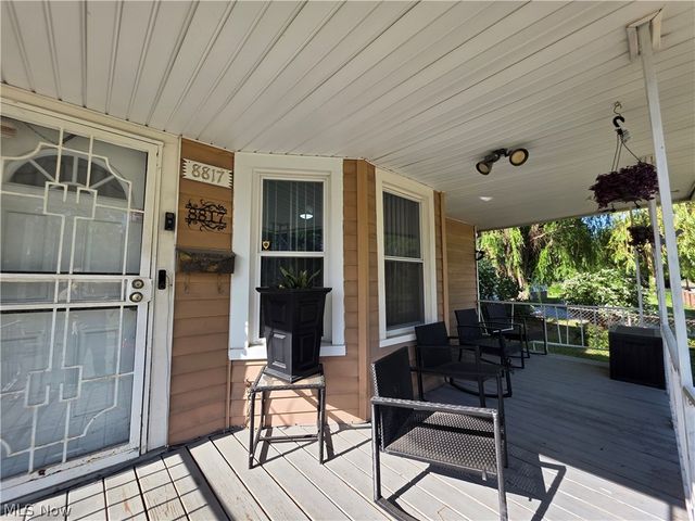 8817 Blaine Avenue, Cleveland, OH 44106