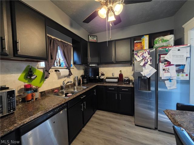 8817 Blaine Avenue, Cleveland, OH 44106