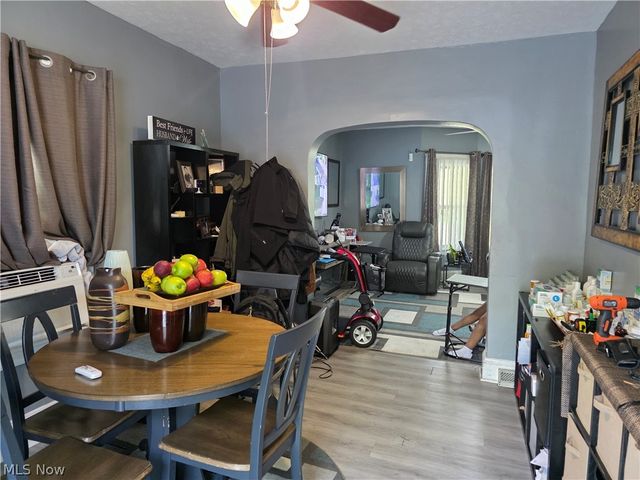 8817 Blaine Avenue, Cleveland, OH 44106