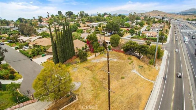 20517 Claremont, Riverside, CA 92507