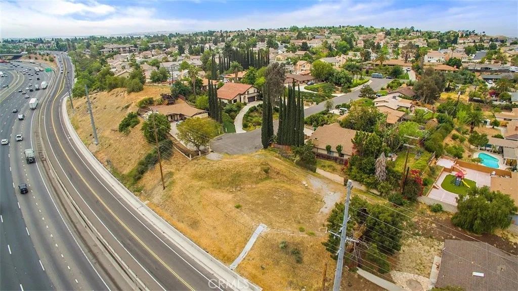 20517 Claremont, Riverside, CA 92507