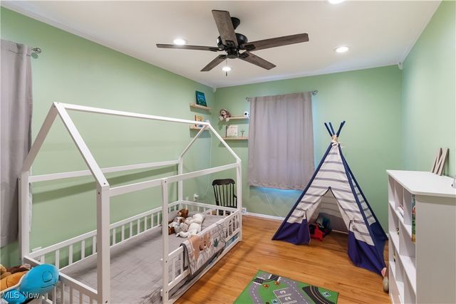 492 Hickory Hollow Drive, Canfield, OH 44406