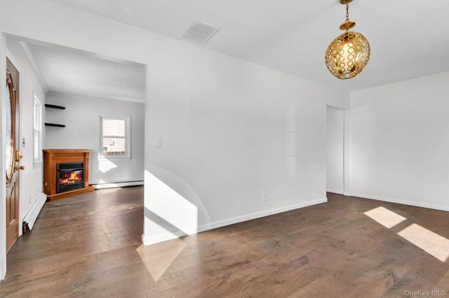 51 Greenwood Avenue, Greenwood Lake, NY 10925